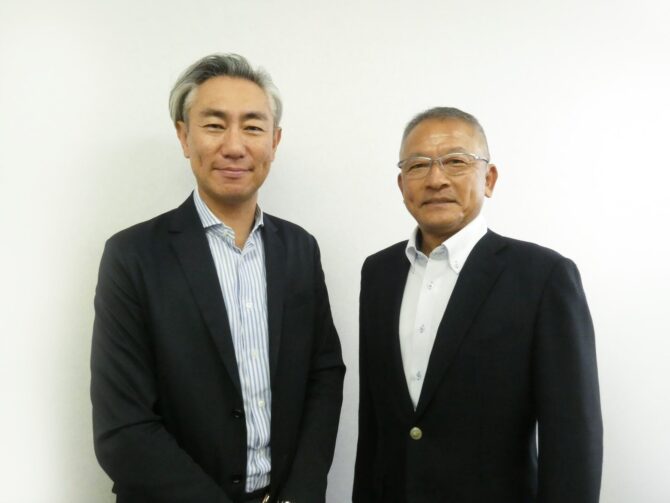 代表取締役社長：池邉竜一（左）、社外取締役：杉澤直樹氏（右）